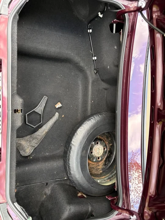 1995 Mazda NA MX-5 Miata - Image 16 of 17