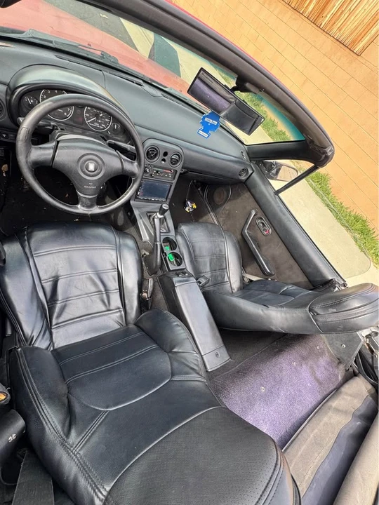 1995 Mazda NA MX-5 Miata - Image 9 of 9