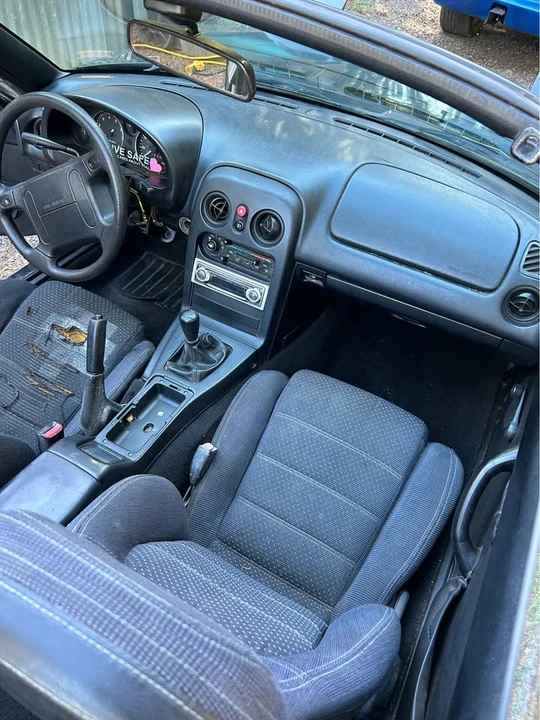 1995 Mazda NA MX-5 Miata - Image 11 of 12