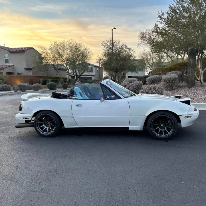 1995 Mazda NA MX-5 Miata - Image 6 of 11