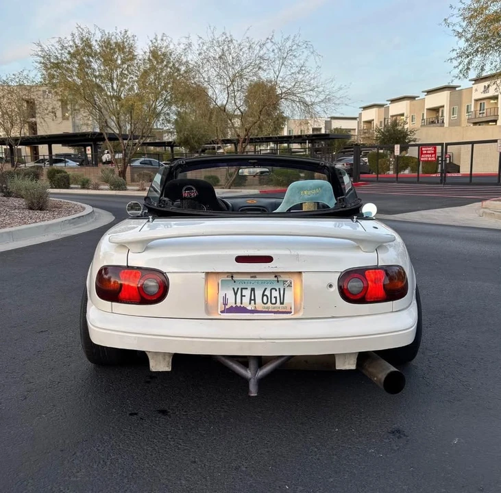 1995 Mazda NA MX-5 Miata - Image 4 of 11