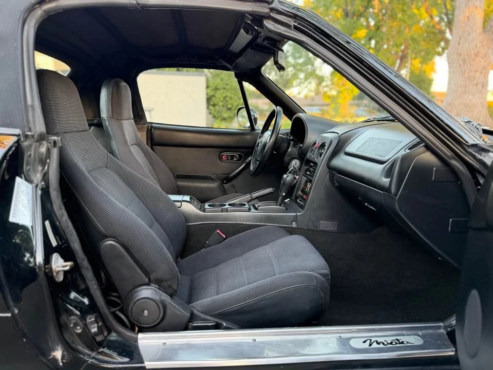 1995 Mazda NA MX-5 Miata - Image 11 of 11