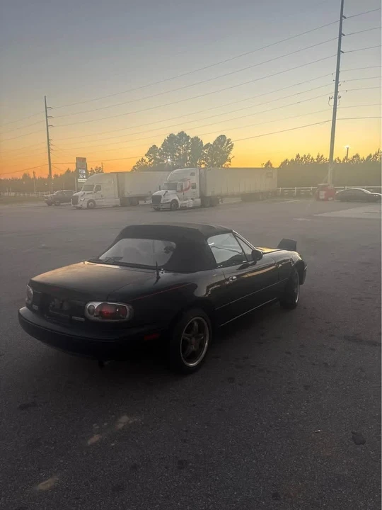 1995 Mazda NA MX-5 Miata - Image 6 of 17