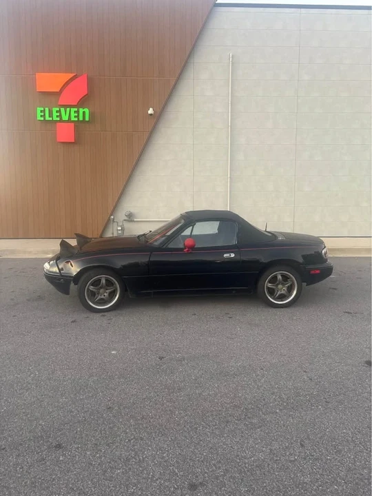 1995 Mazda NA MX-5 Miata - Image 3 of 17
