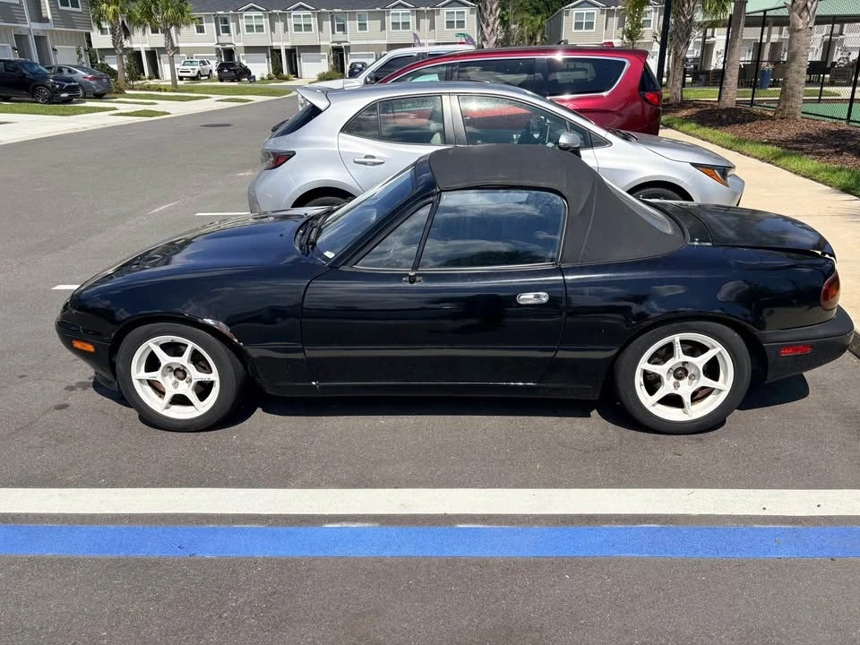 1995 Mazda NA MX-5 Miata - Image 8 of 18