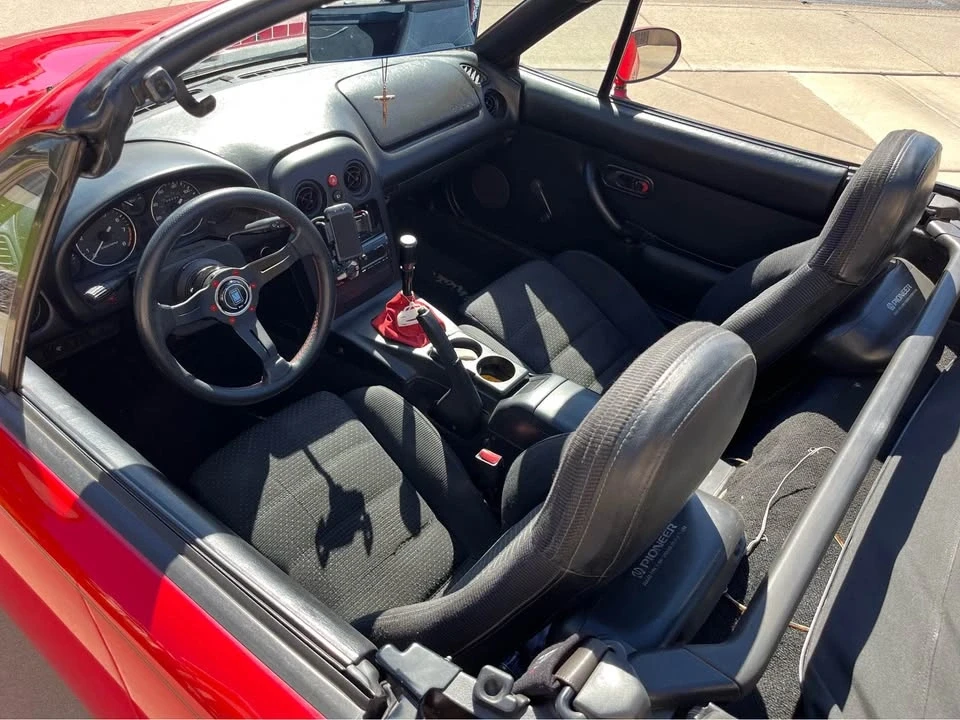 1995 Mazda NA MX-5 Miata - Image 8 of 12