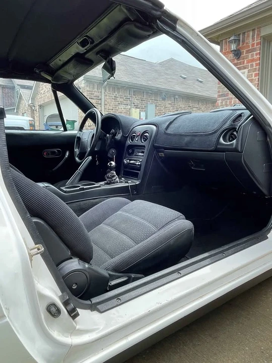 1995 Mazda NA MX-5 Miata - Image 10 of 15