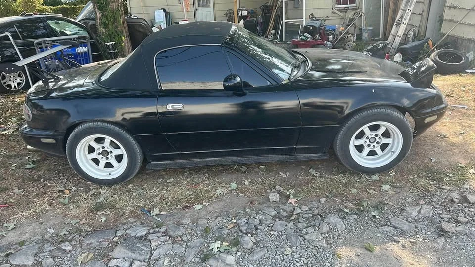 1995 Mazda NA MX-5 Miata - Image 2 of 3
