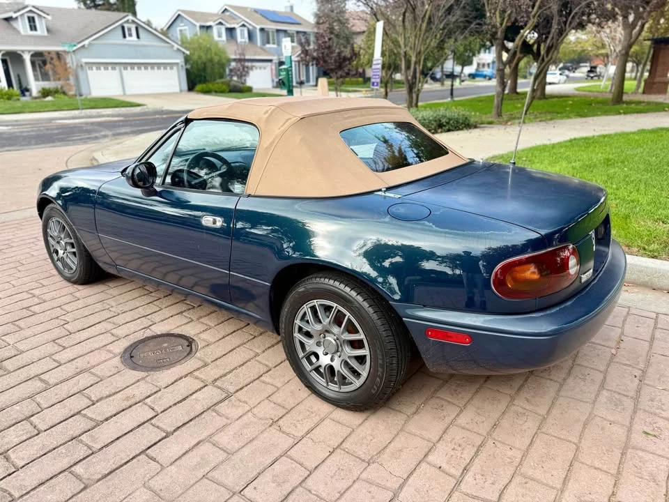 1995 Mazda NA MX-5 Miata - Image 9 of 14