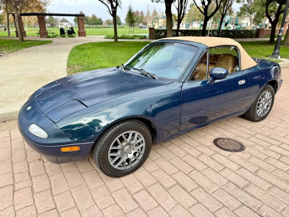 1995 Mazda NA MX-5 Miata - Image 2 of 14