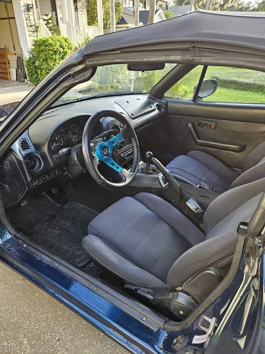 1995 Mazda NA MX-5 Miata - Image 6 of 8