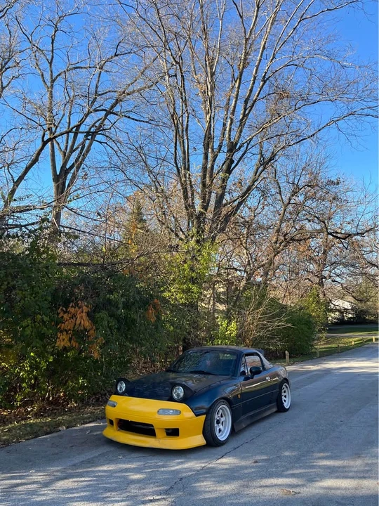 1995 Mazda NA MX-5 Miata - Image 2 of 3