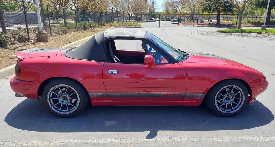 1995 Mazda NA MX-5 Miata - Image 2 of 11