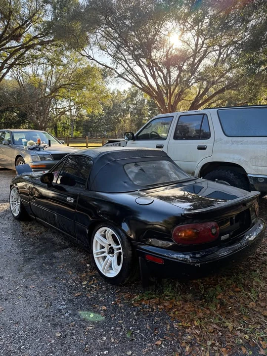 1995 Mazda NA MX-5 Miata - Image 2 of 19