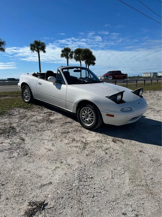 1995 Mazda NA MX-5 Miata - Image 5 of 6