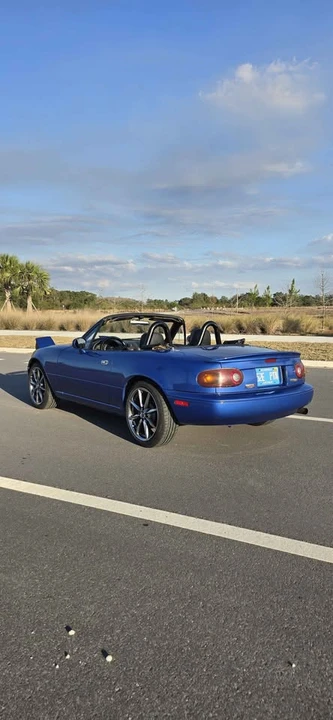 1995 Mazda NA MX-5 Miata - Image 8 of 11