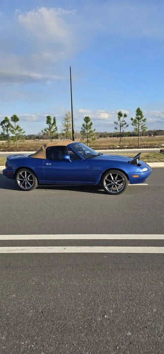 1995 Mazda NA MX-5 Miata - Image 4 of 11