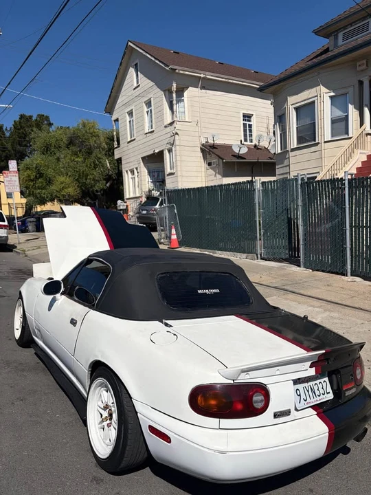 1995 Mazda NA MX-5 Miata - Image 5 of 6