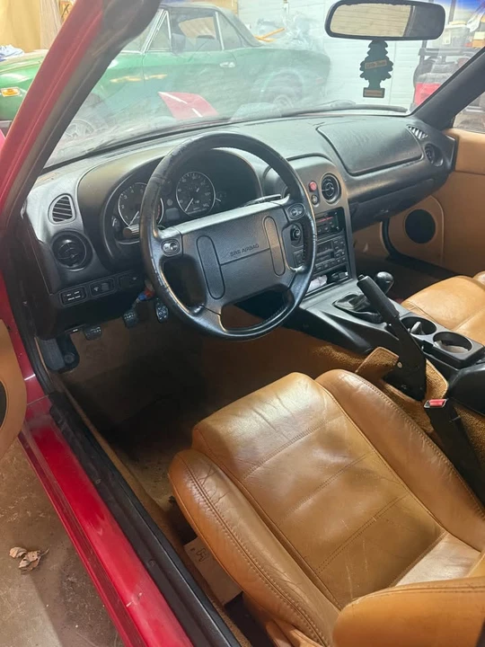 1995 Mazda NA MX-5 Miata - Image 5 of 10