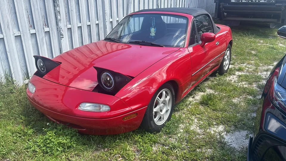 1995 Mazda NA MX-5 Miata - Image 2 of 5