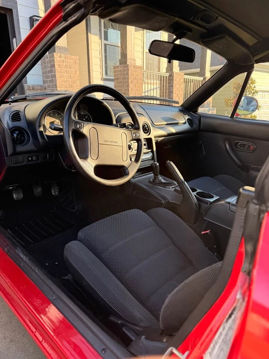1995 Mazda NA MX-5 Miata - Image 9 of 20