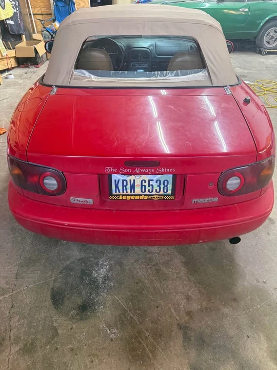 1995 Mazda NA MX-5 Miata - Image 8 of 10