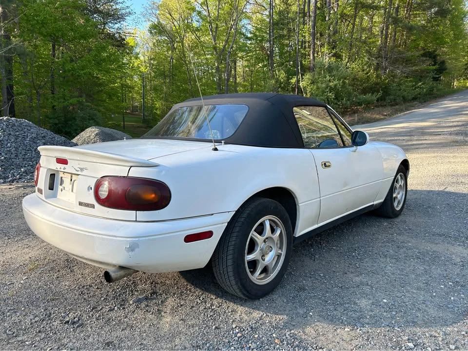 1995 Mazda NA MX-5 Miata - Image 6 of 15