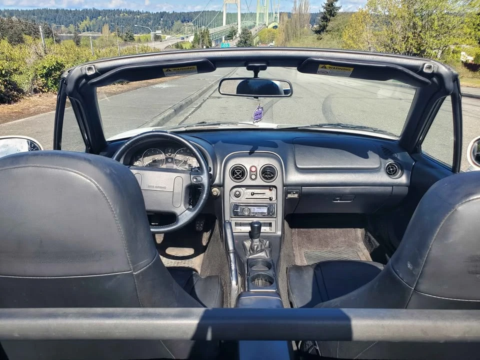 1995 Mazda NA MX-5 Miata - Image 9 of 10