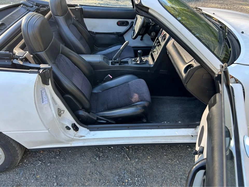 1995 Mazda NA MX-5 Miata - Image 8 of 15