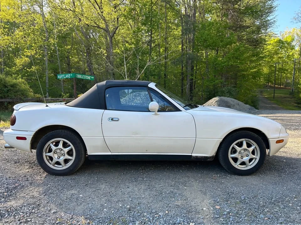 1995 Mazda NA MX-5 Miata - Image 5 of 15