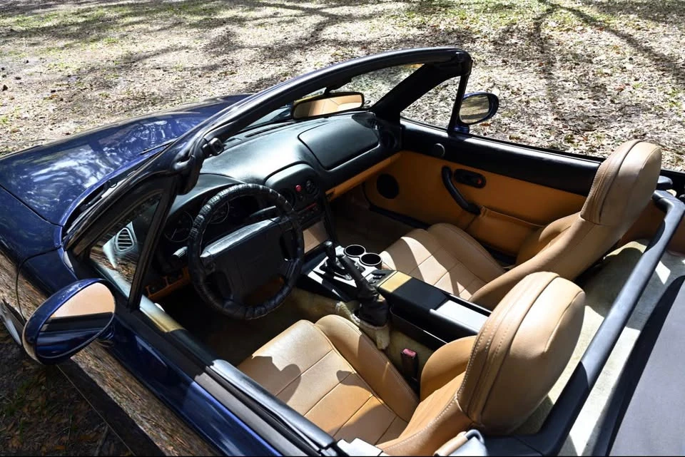 1995 Mazda NA MX-5 Miata - Image 8 of 10