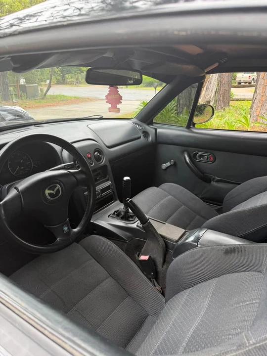 1995 Mazda NA MX-5 Miata - Image 9 of 12