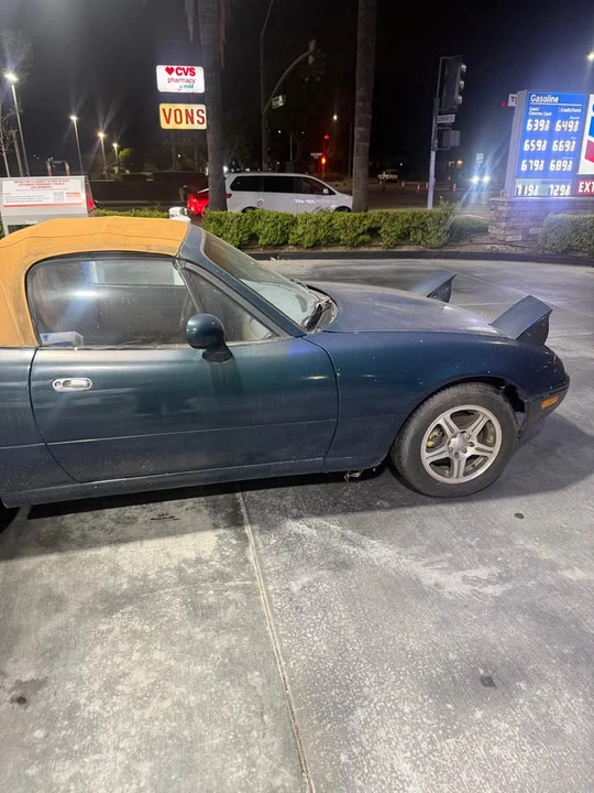 1995 Mazda NA MX-5 Miata - Image 5 of 8