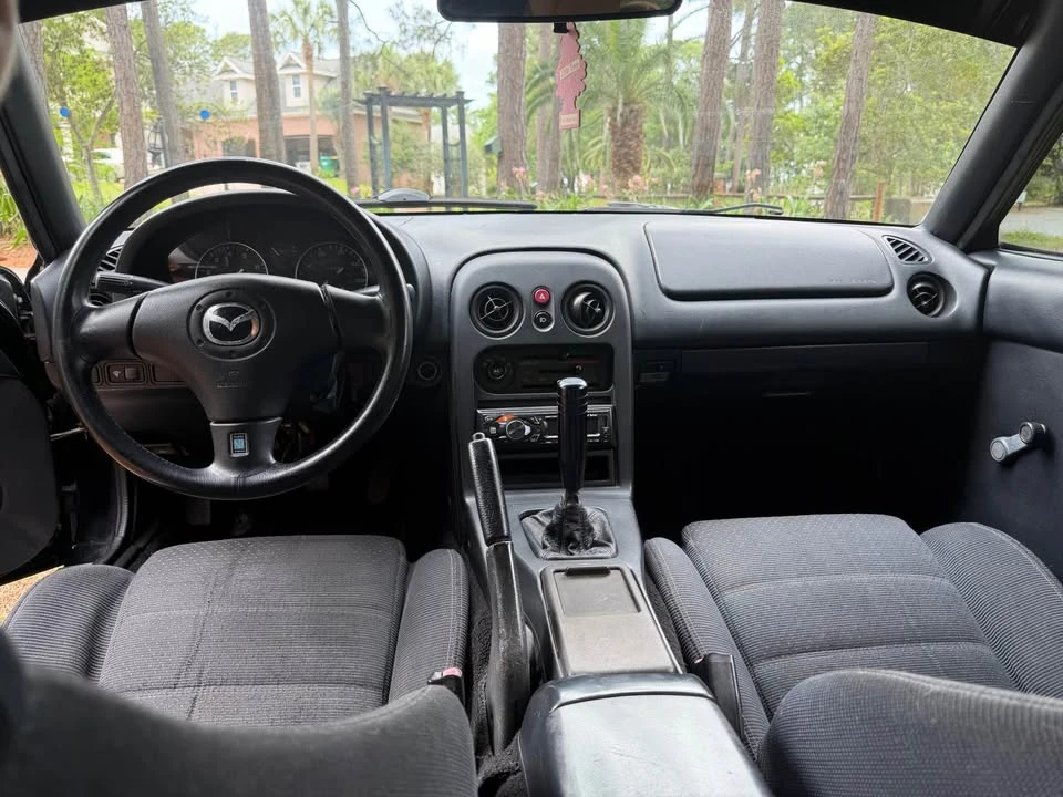 1995 Mazda NA MX-5 Miata - Image 11 of 12