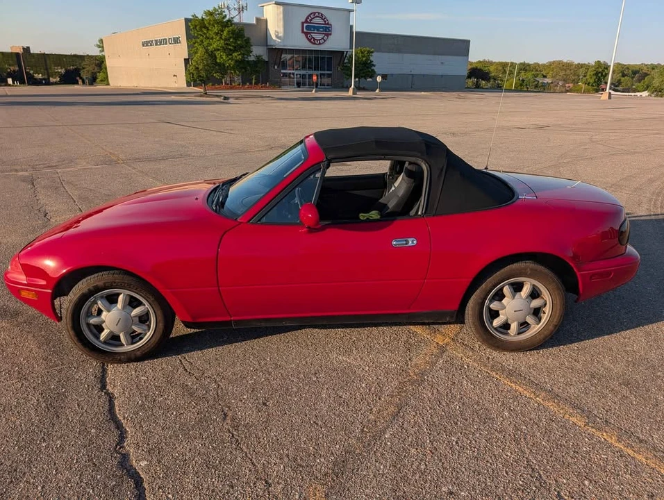 1995 Mazda NA MX-5 Miata - Image 4 of 9