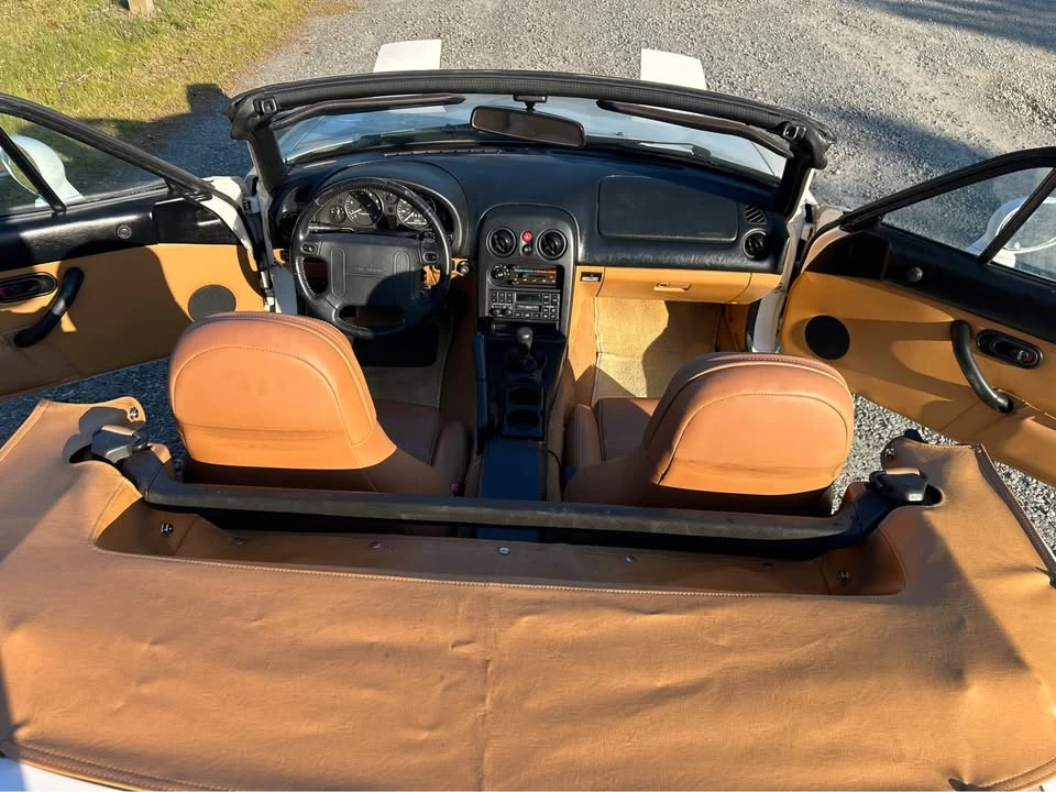1995 Mazda NA MX-5 Miata - Image 12 of 19