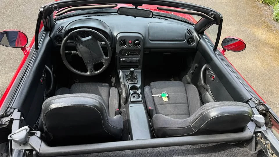1995 Mazda NA MX-5 Miata - Image 5 of 10