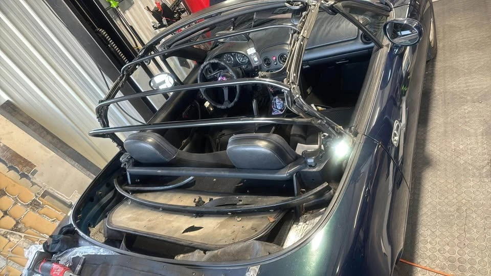 1995 Mazda NA MX-5 Miata - Image 7 of 15