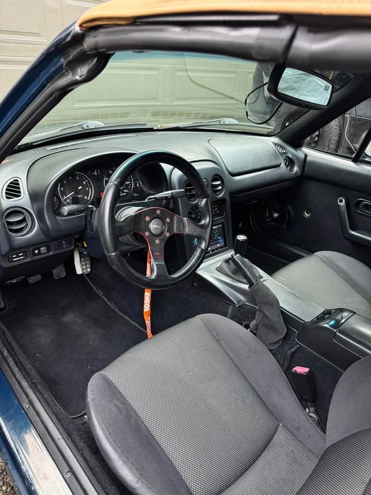 1995 Mazda NA MX-5 Miata - Image 11 of 15