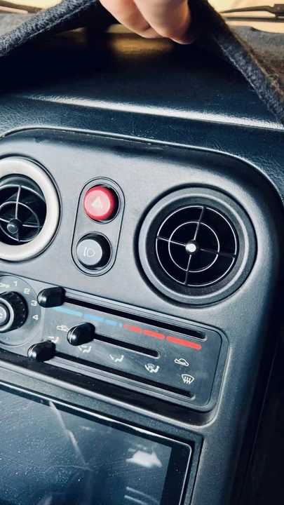 1995 Mazda NA MX-5 Miata - Image 7 of 11