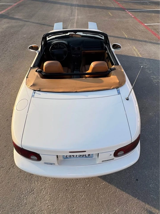 1995 Mazda NA MX-5 Miata - Image 6 of 20