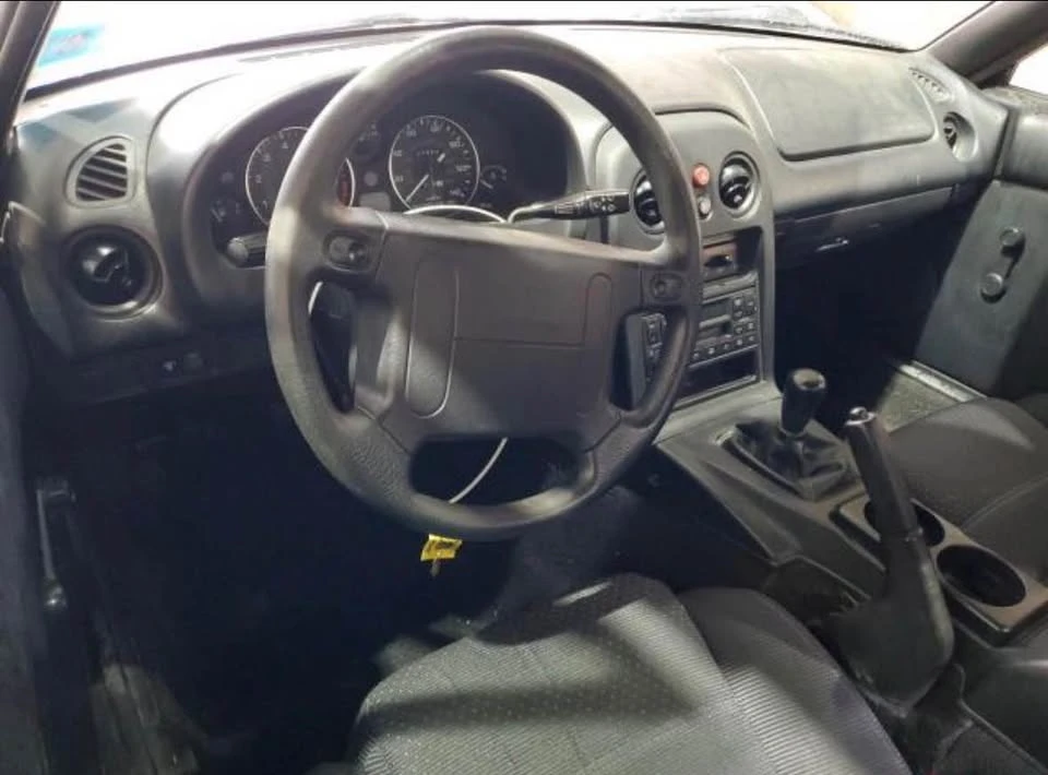 1995 Mazda NA MX-5 Miata - Image 7 of 9