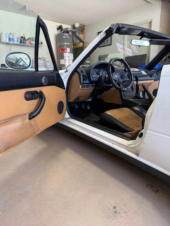 1995 Mazda NA MX-5 Miata - Image 11 of 14