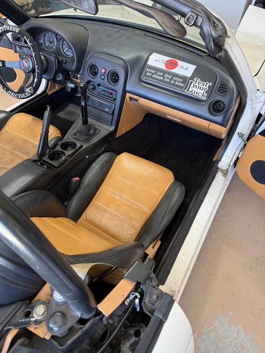 1995 Mazda NA MX-5 Miata - Image 13 of 14