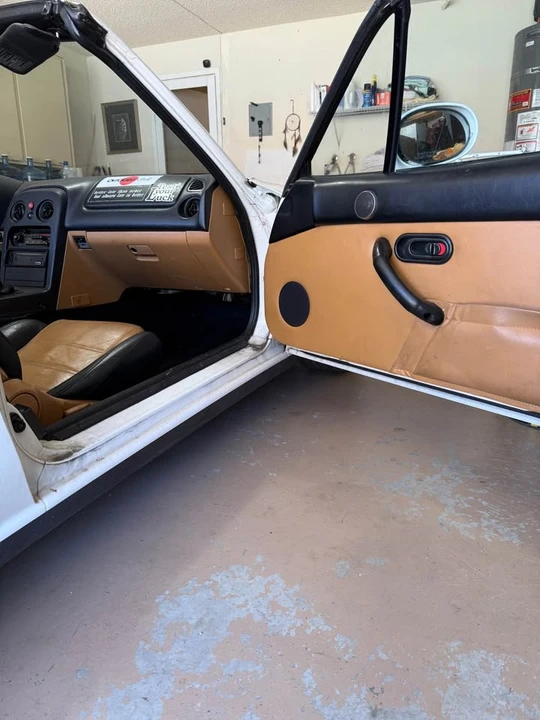 1995 Mazda NA MX-5 Miata - Image 12 of 14