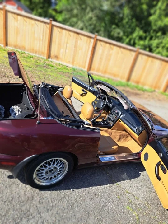 1995 Mazda NA MX-5 Miata - Image 15 of 17