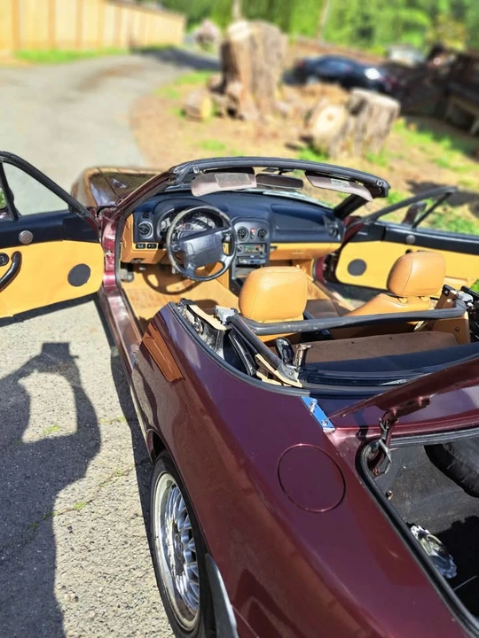 1995 Mazda NA MX-5 Miata - Image 16 of 17