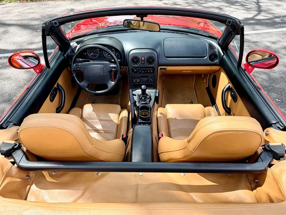 1995 Mazda NA MX-5 Miata - Image 15 of 19