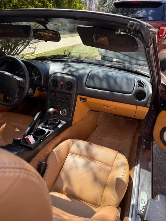 1995 Mazda NA MX-5 Miata - Image 10 of 11