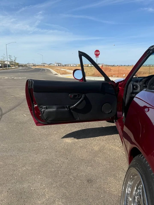 1995 Mazda NA MX-5 Miata - Image 17 of 20